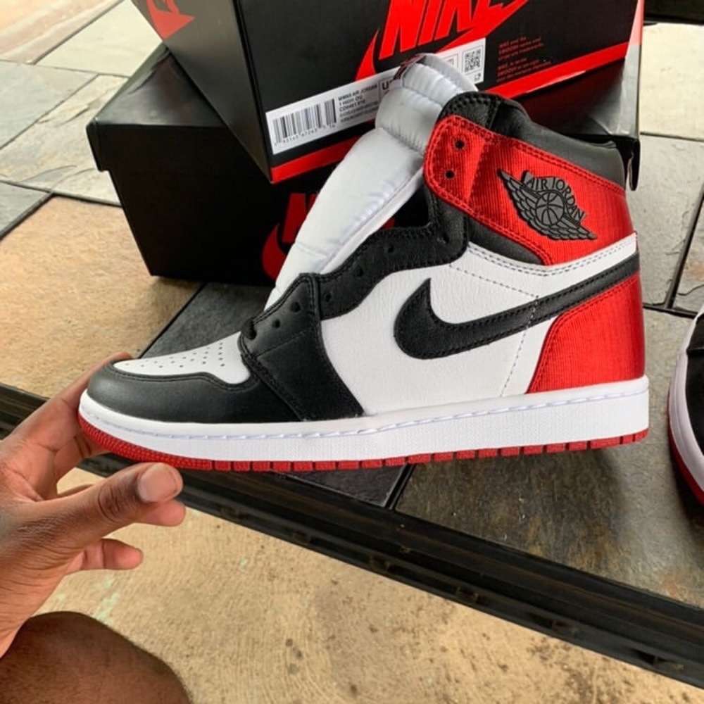 Satin 1s sz 10